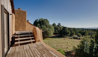 26 La Canada Rd, Arroyo Seco, NM 87514