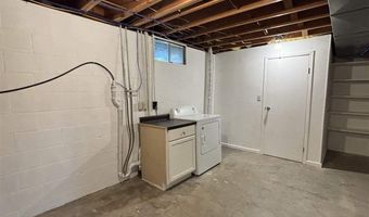 105 E 13TH St, Bayard, NE 69334