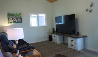 92-8344 Hibiscus Dr, Captain Cook, HI 96704