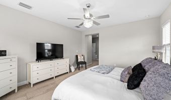7631 PARADISO Dr, Apollo Beach, FL 33572