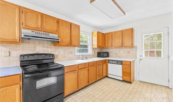 1955 Arnold Dr, Charlotte, NC 28205