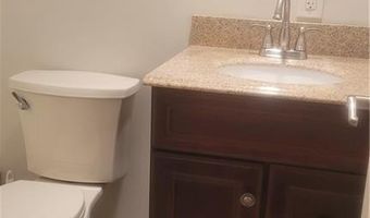 318 Corey Ln 318, Middletown, RI 02842
