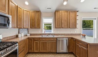 37 Spruce Cir S, Barnegat, NJ 08005