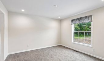7368 BERWICK Dr 8, Ankeny, IA 50021