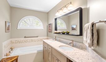 447 Sumark Way, Ann Arbor, MI 48103