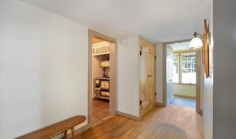 206 Mcpeek Rd, Andover, NJ 07848