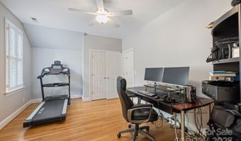 2306 Club Rd, Charlotte, NC 28205