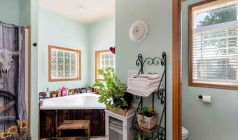 1191 ROBERTS Dr, Bloomfield, NM 87413