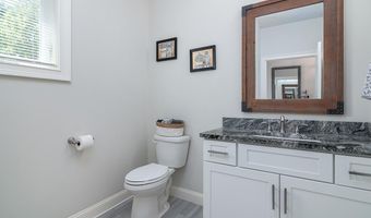 81 Batcheller Ave, Cranston, RI 02920
