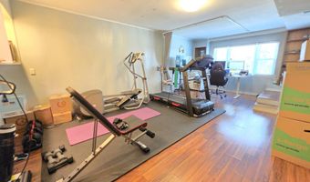 9 ELNA Ct, Bayonne, NJ 07002
