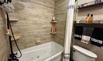 3412 COLONIAL Ct, Allentown, PA 18104