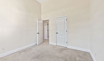 738 York View Dr, Auburn, GA 30011