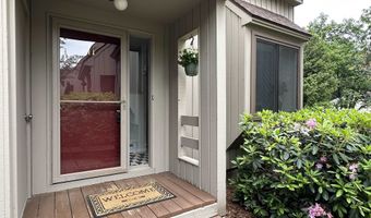 11 Pimlico Ct, Bedford, NH 03110