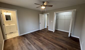 450 Trinton Cir, Bedford, IN 47421
