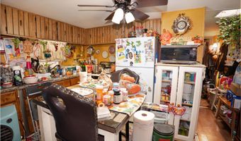 100 LA JARA St, Bloomfield, NM 87413
