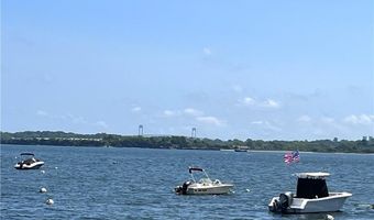 10 Cavalier Rd, Narragansett, RI 02882