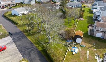 21 Namcook Rd, Narragansett, RI 02882