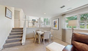 3026 N Stratford Rd, Arlington Heights, IL 60004
