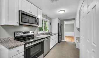 24 Ridge Rd, Cromwell, CT 06416