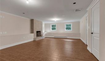587 Central Ave, Johnston, RI 02919