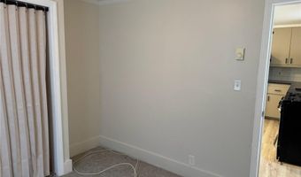 33 Saint Elizabeth St 2, Bristol, RI 02809