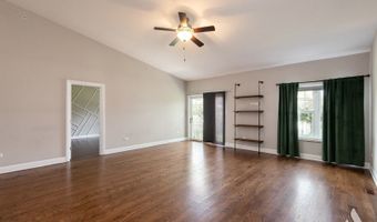 544 N Woodland Ct, Addison, IL 60101