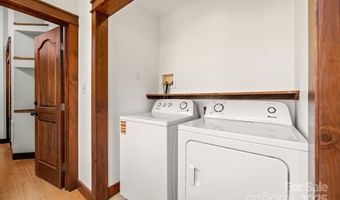 15 Deaver Dr, Asheville, NC 28806