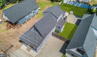375 E BARNEGAT Ave, Bayville, NJ 08721