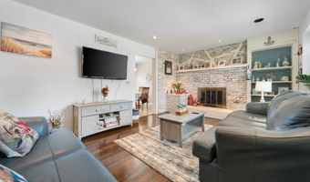 837 Cable Ave, Beachwood, NJ 08722