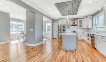 472 Muller Ave, Bayville, NJ 08721