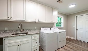 2302 ROSEMONT Ct, Albany, GA 31721