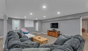 8244 SW Indian Hills Rd, Auburn, KS 66402
