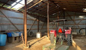 2452 S Carr Pen Rd, Atoka, OK 74525