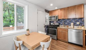 561 45TH St NE, Washington, DC 20019