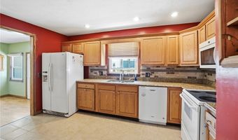 603 E Main St, Anna, OH 45302