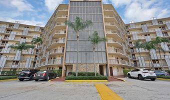 3101 N Country Club Dr 105, Aventura, FL 33180