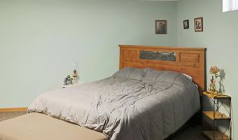 626 NE 16th Ave, Aberdeen, SD 57401