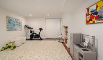4903 EARLSTON Dr, Bethesda, MD 20816