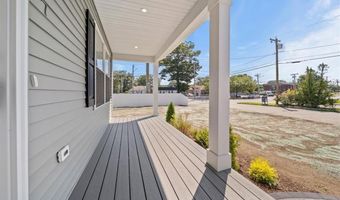 7 Betsey Williams Dr, Warwick, RI 02889