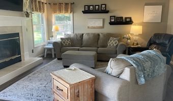 2329 Woodridge Dr, Adrian, MI 49221