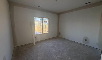 2220 Golfview Dr, Auburn, IN 46706