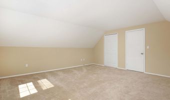 30 Oxford Ln, Aberdeen, NJ 07747