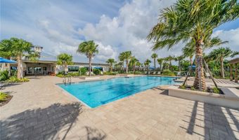6331 VOYAGERS Pl, Apollo Beach, FL 33572