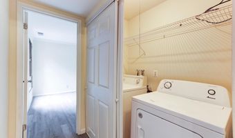 7905 DASSETT Ct 101, Annandale, VA 22003