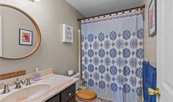 4 Clarke St, Warwick, RI 02886
