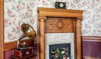 208 S Main St, Abbeville, SC 29620