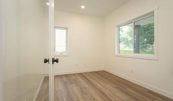 1011 Nokomis St, Alexandria, MN 56308