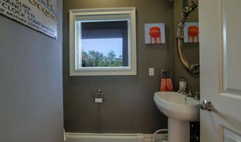 420 Nelson Ave, Beach Haven, NJ 08008
