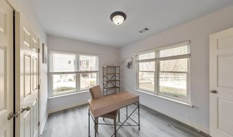 62 Applewood Ln, Acworth, GA 30101