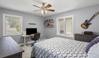 516 S Patton Ave, Arlington Heights, IL 60005